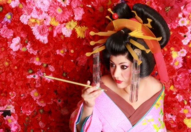 Image by Linda Kuniyama. Click to visit read article about her on John Cabot University website.